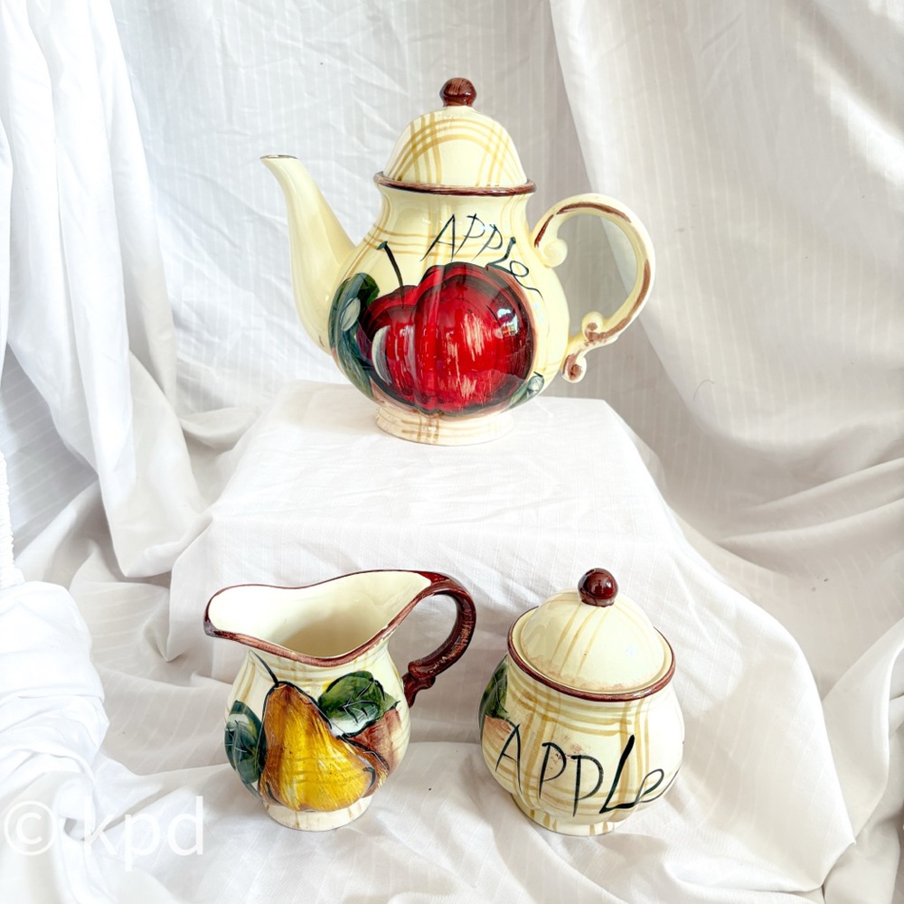 Vintage Apple & Pear Teapot Set – Ceramic Hand Painted